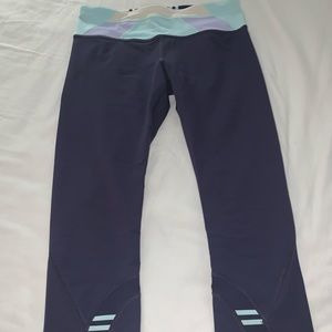 Lululemon size 6 cropped leggings